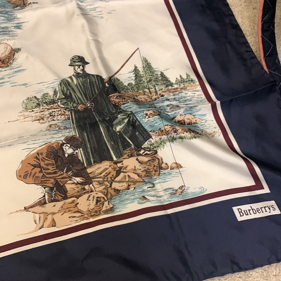 Burberry silk scarf - Picture 5 of 8